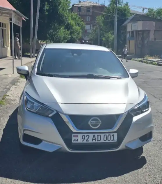 Nissan Versa