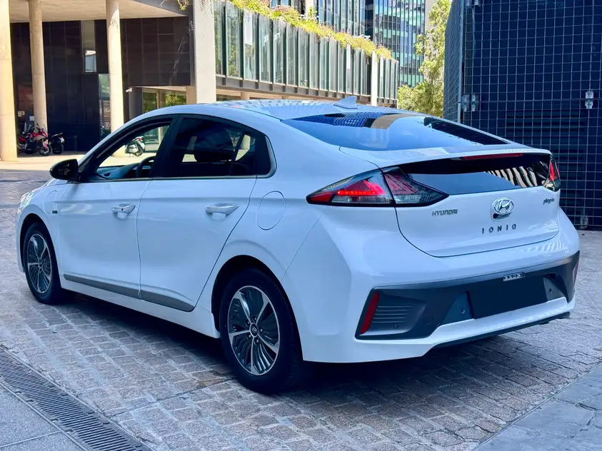 Hyundai Ioniq