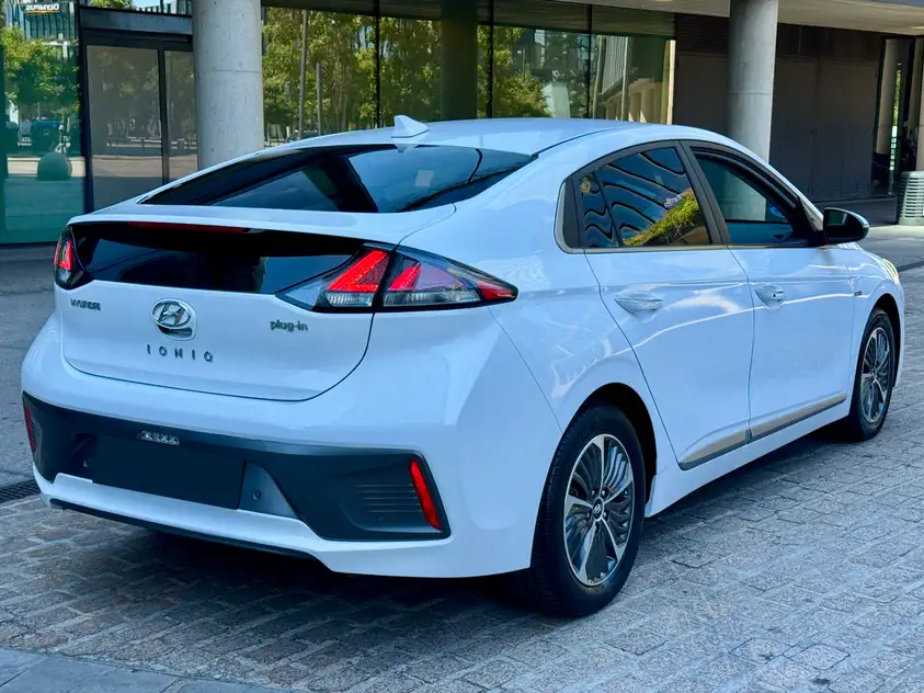 Hyundai Ioniq