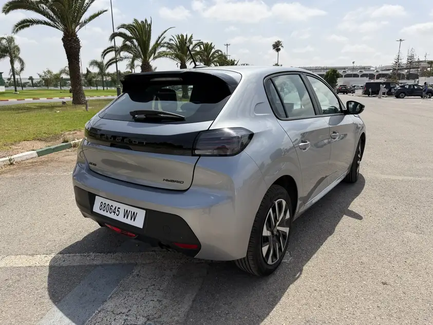 Peugeot 208
