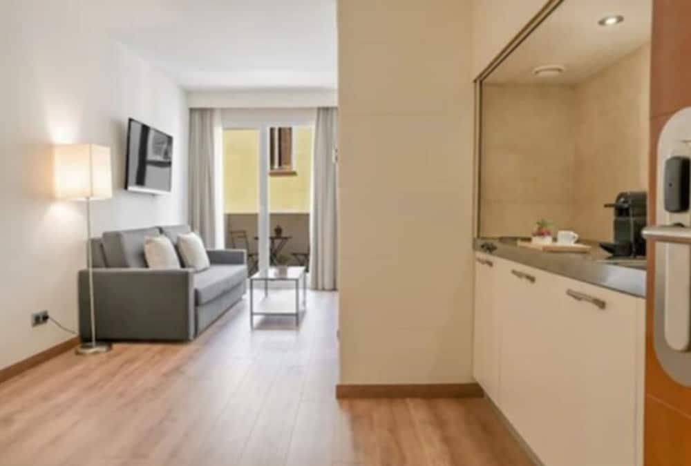 Aparthotel Mariano Cubi Barcelona