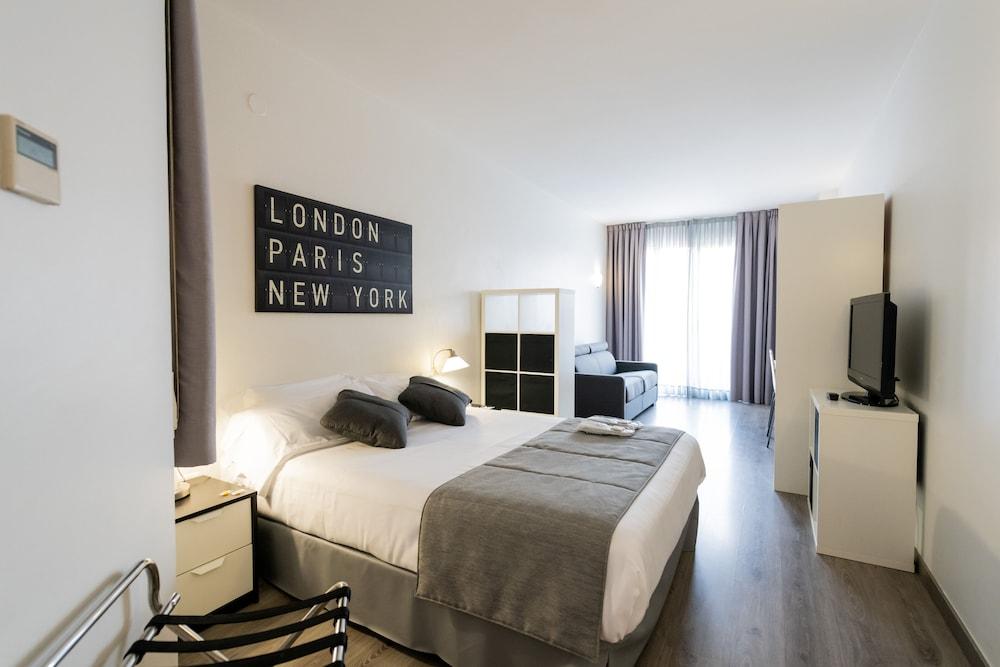 Aparthotel Atenea Calabria