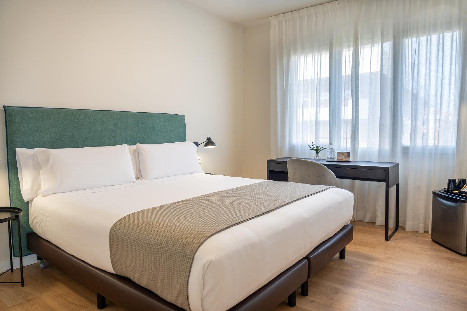 Tres Torres Atiram Hotel