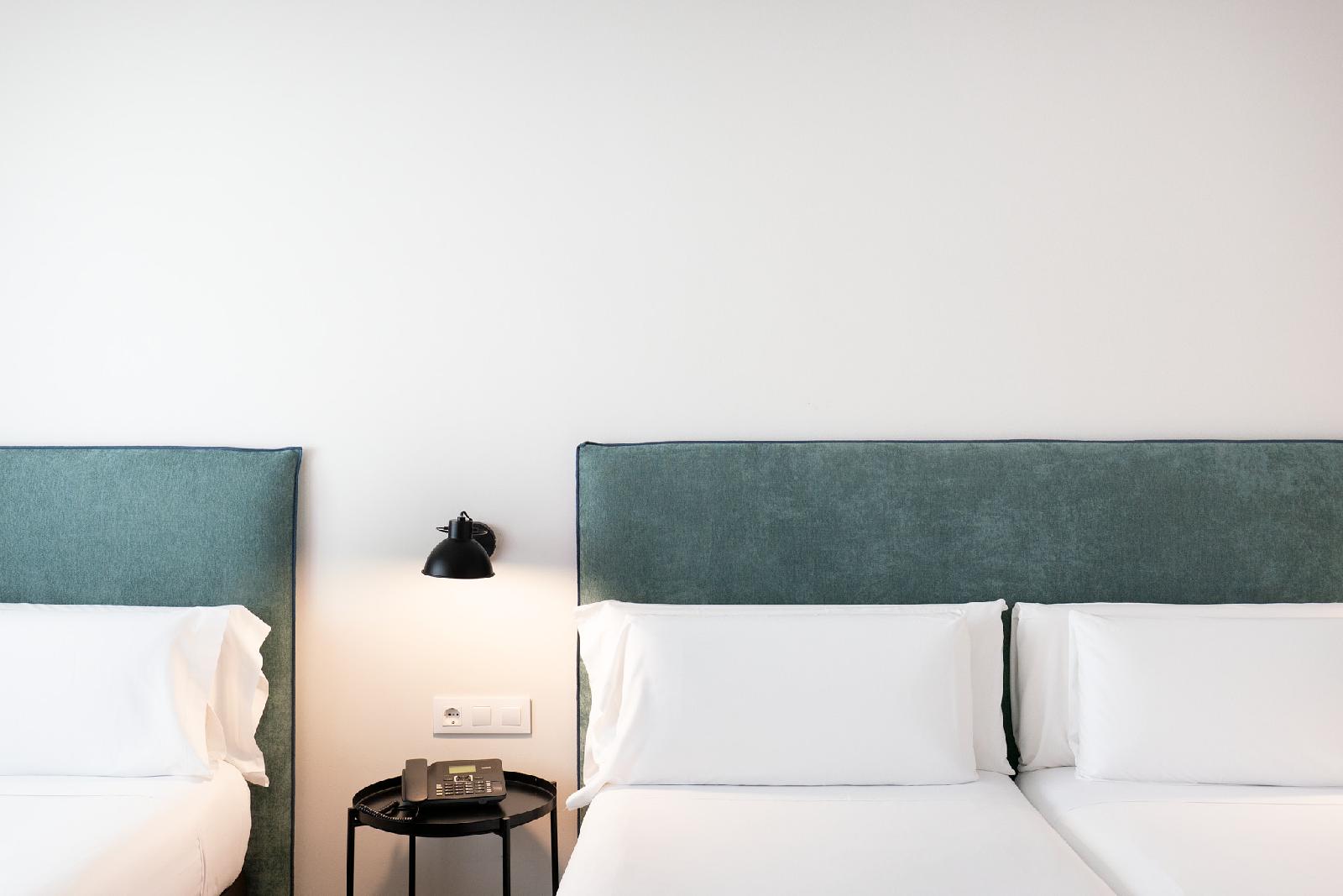 Tres Torres Atiram Hotel