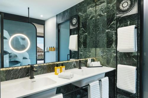 Renaissance Barcelona Hotel