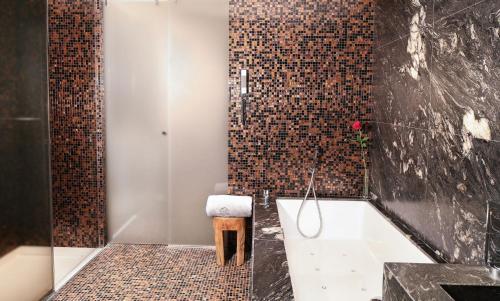 Claris Hotel & Spa Gl