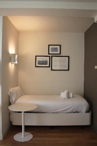 Pol & Grace Hotel