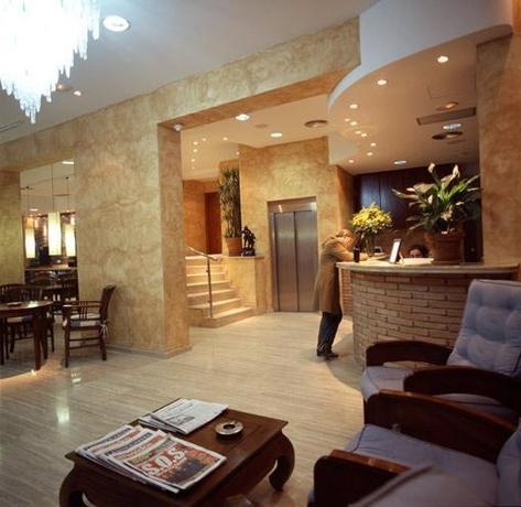 Pol & Grace Hotel