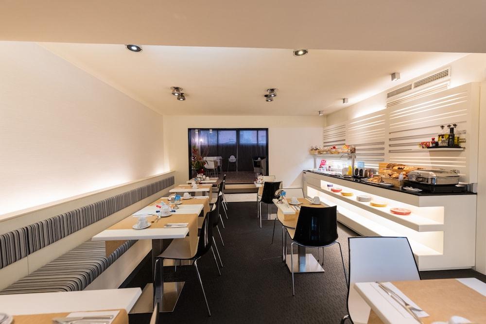 Atenea Rekord Suites