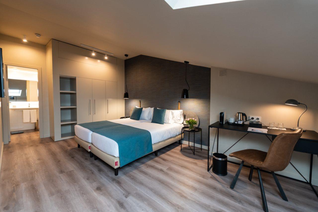 Atenea Rekord Suites