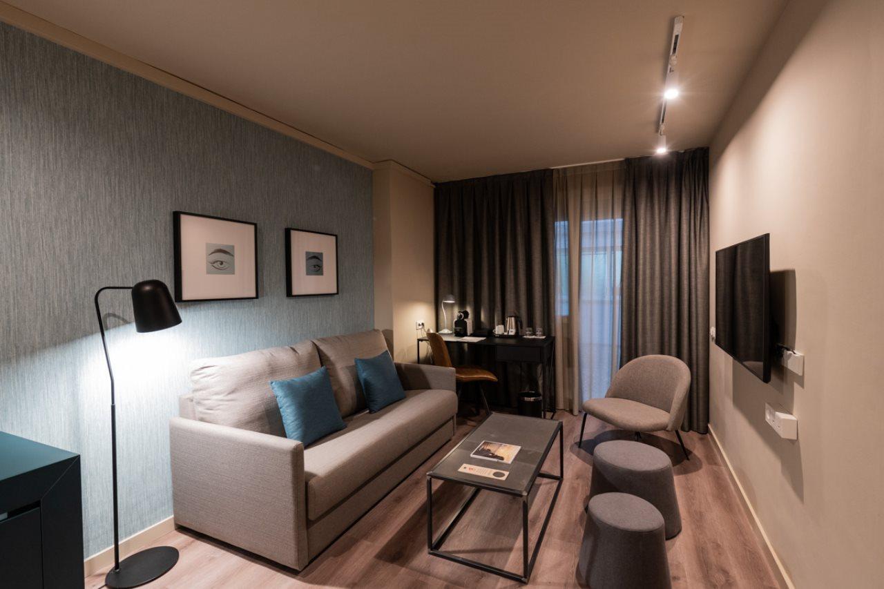 Atenea Rekord Suites