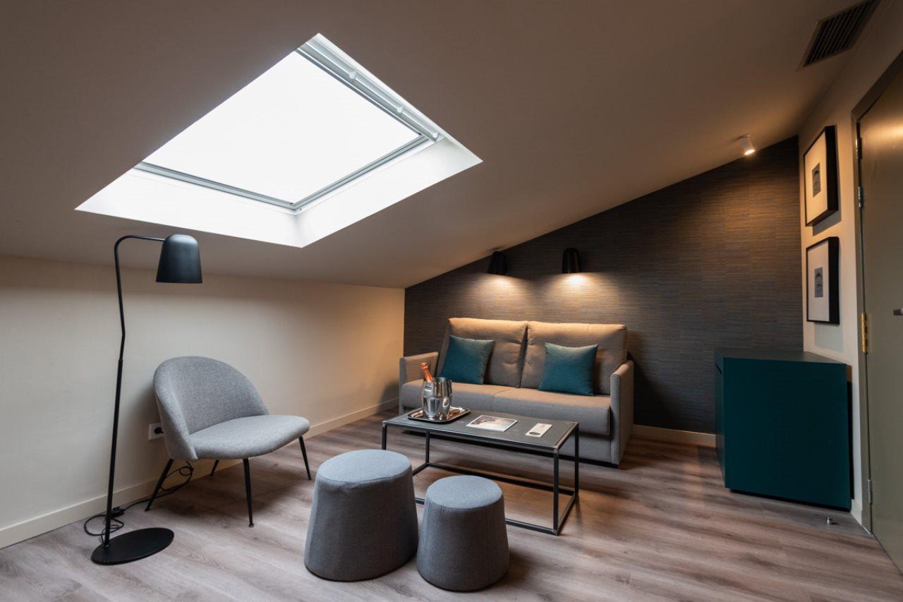 Atenea Rekord Suites