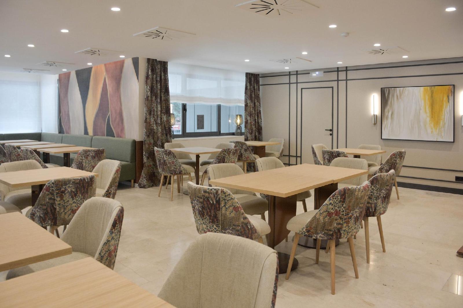 Hotel Aa Viladomat