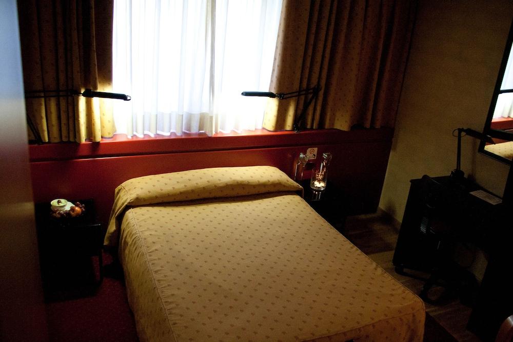 Anaco Hotel