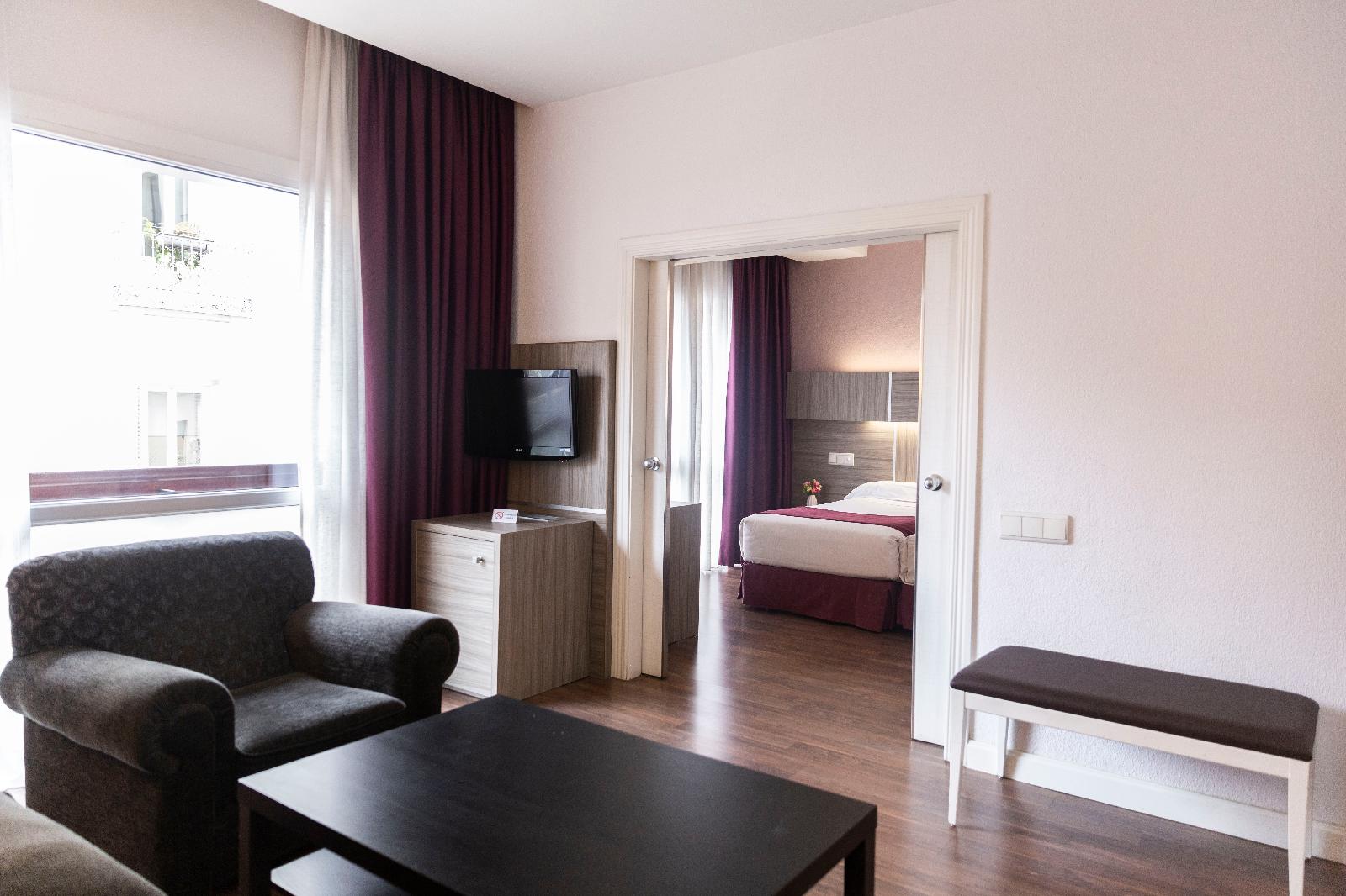 Hotel Serrano