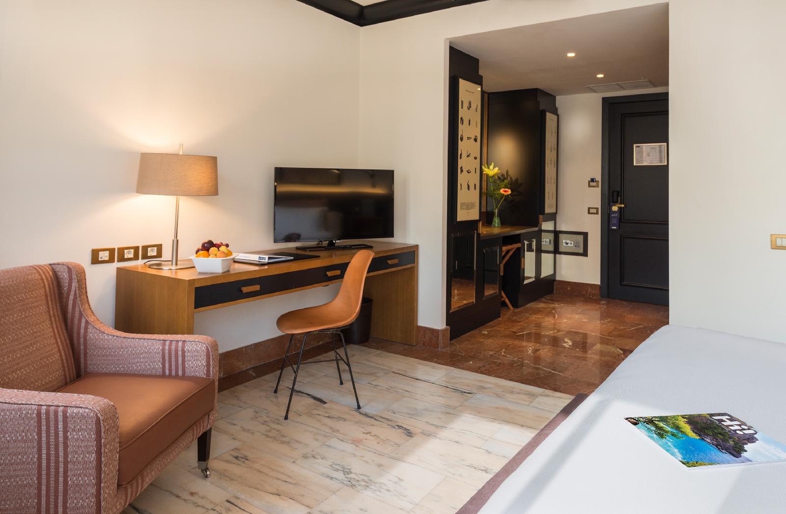 H10 Tribeca