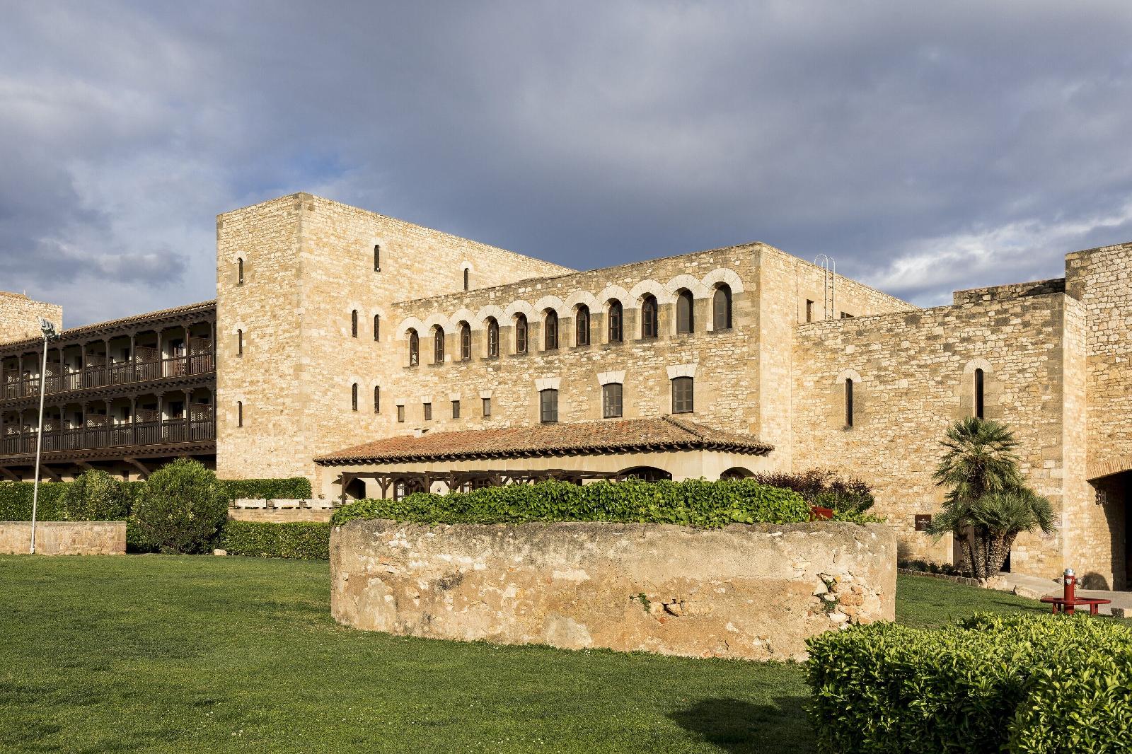 Parador De Tortosa