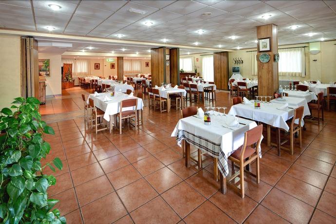 Hotel Mora