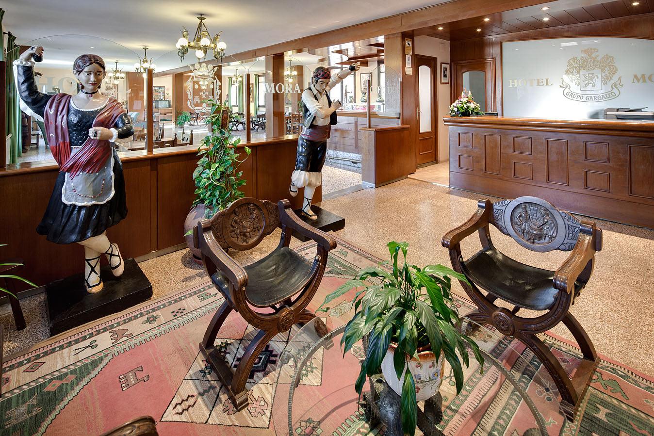 Hotel Mora
