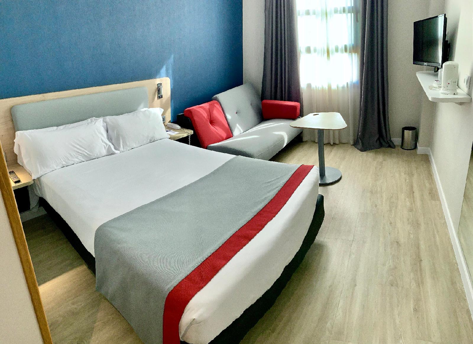 Holiday Inn Express Valencia  Ciudad De Las Ciencias, An Ihg Hotel