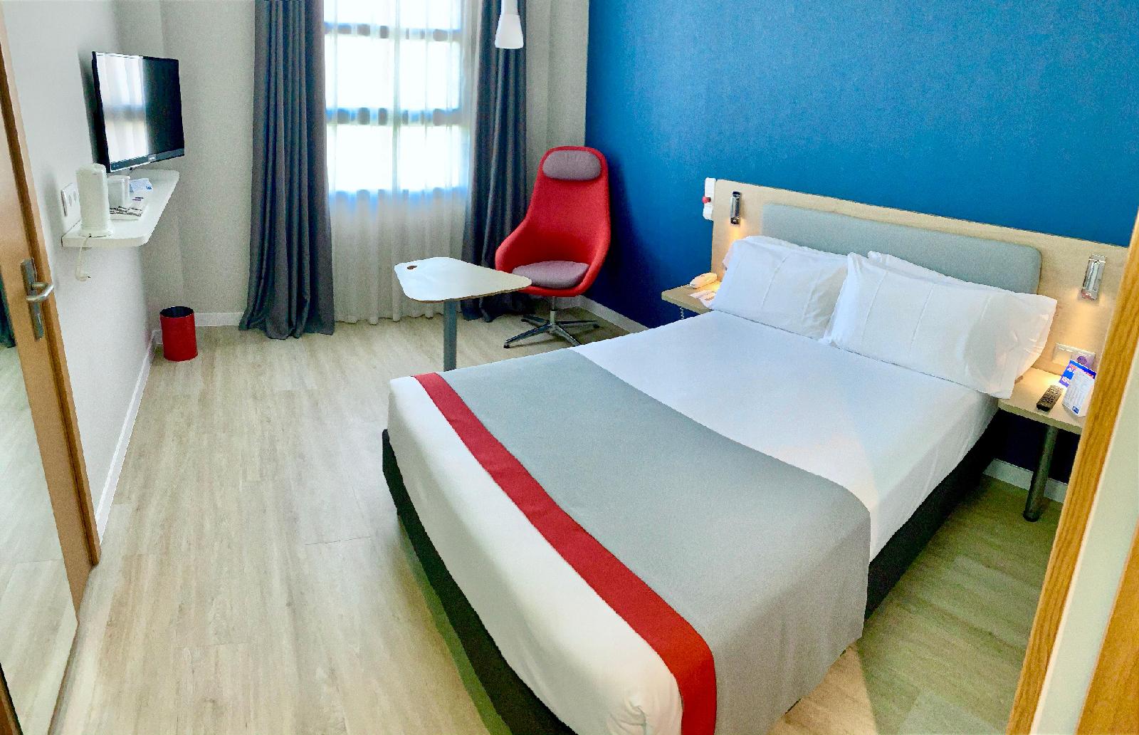 Holiday Inn Express Valencia  Ciudad De Las Ciencias, An Ihg Hotel