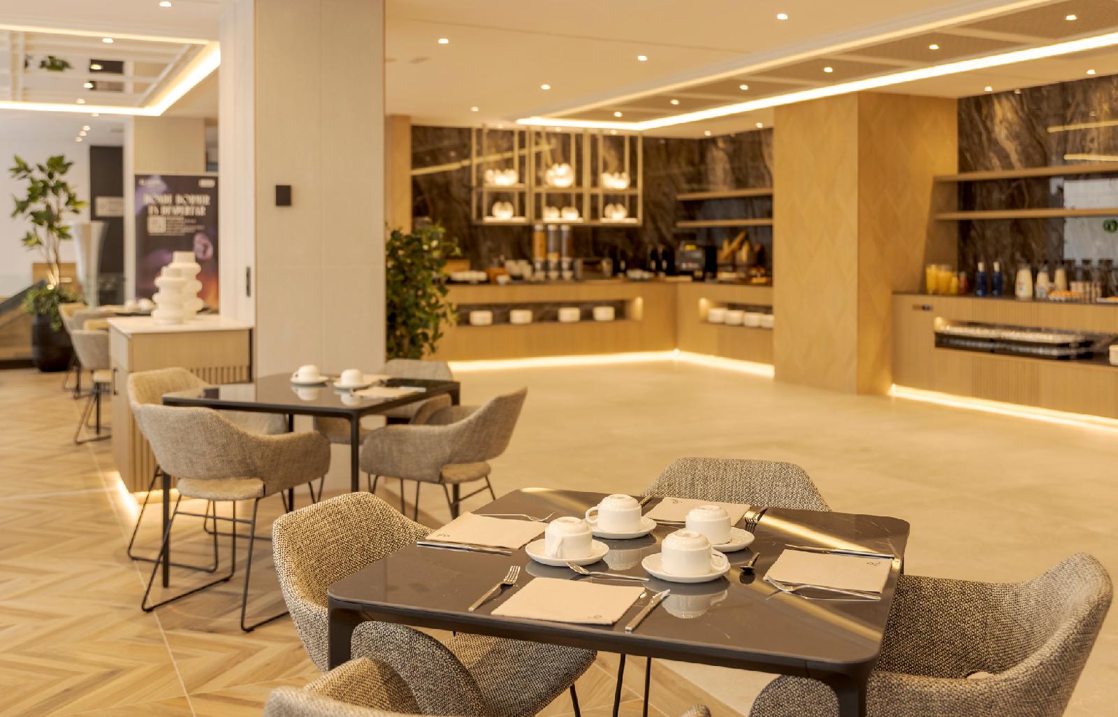Hotel Ilunion Romareda