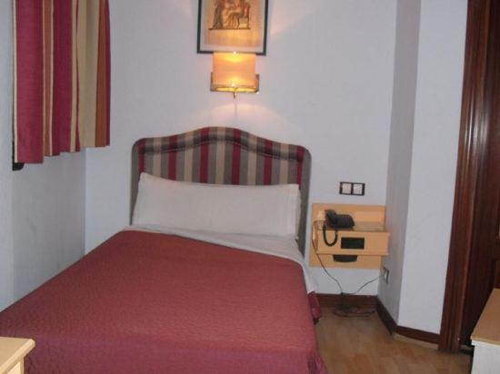 Tibur Hotel