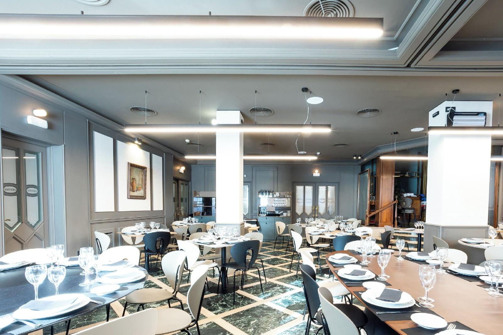 Tibur Hotel