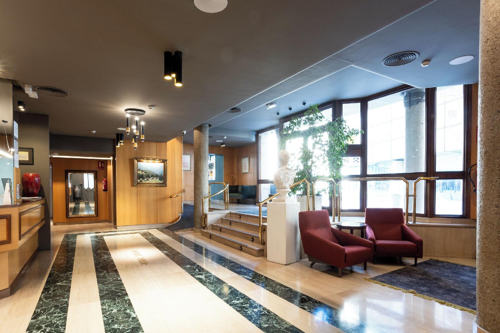 Tibur Hotel