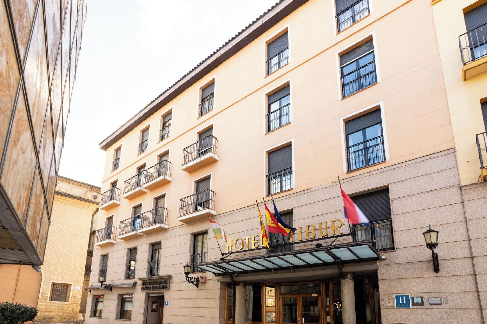 Tibur Hotel