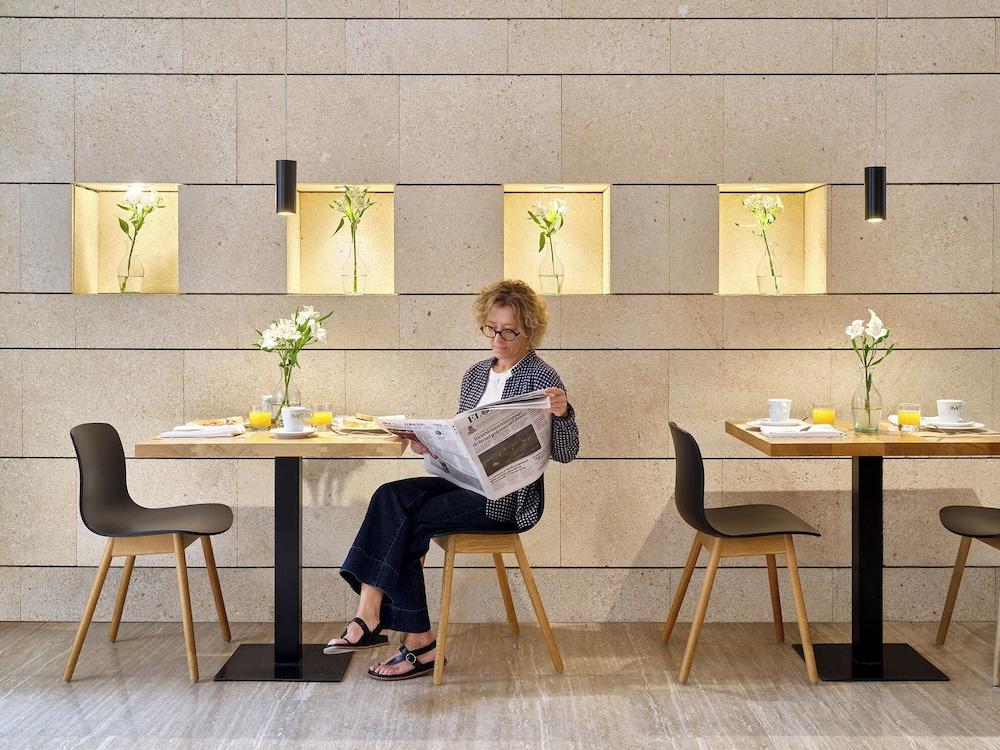 Hotel Rey Alfonso X