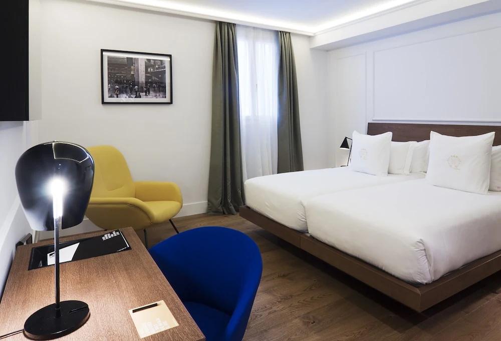 One Shot Palacio Reina Victoria 04 Hotel