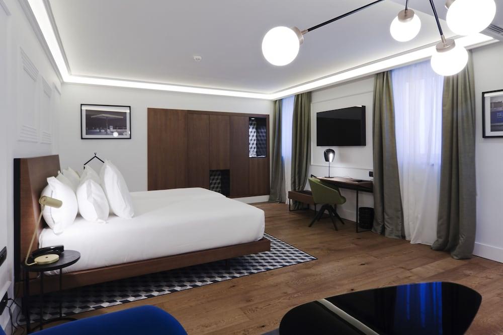 One Shot Palacio Reina Victoria 04 Hotel