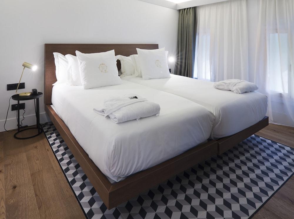 One Shot Palacio Reina Victoria 04 Hotel