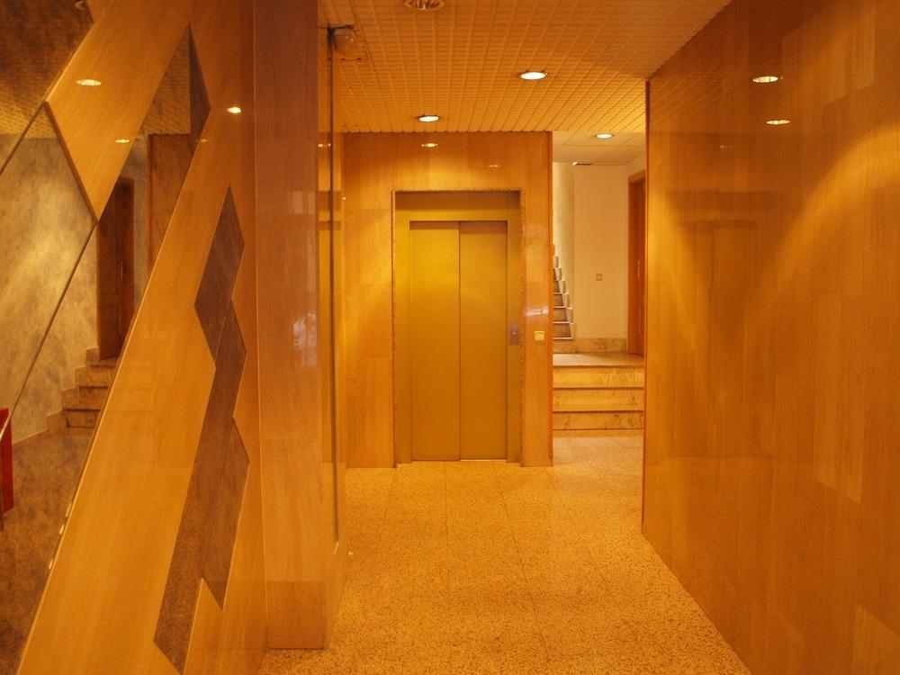 Stylish City Aparthotel Madrid