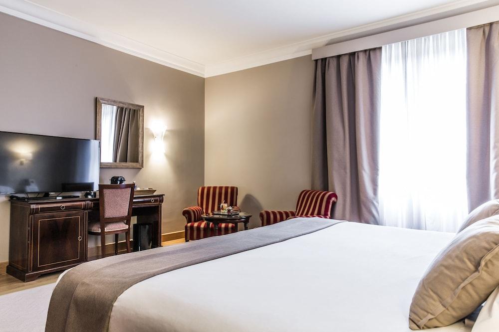 Hotel Carlton