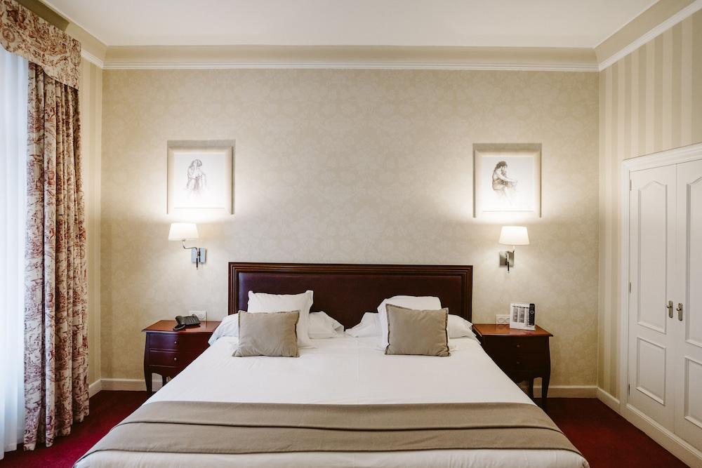 Hotel Carlton