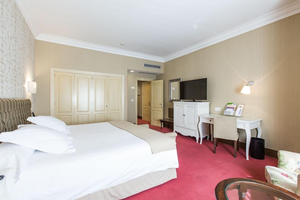 Hotel Carlton