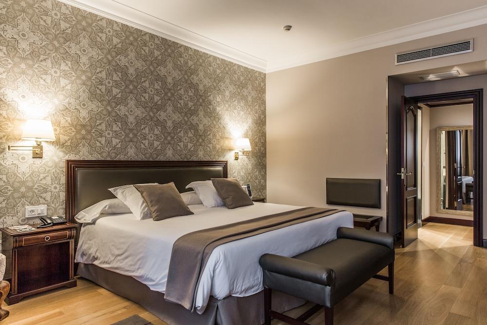 Hotel Carlton