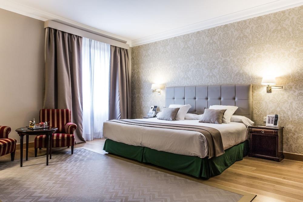 Hotel Carlton