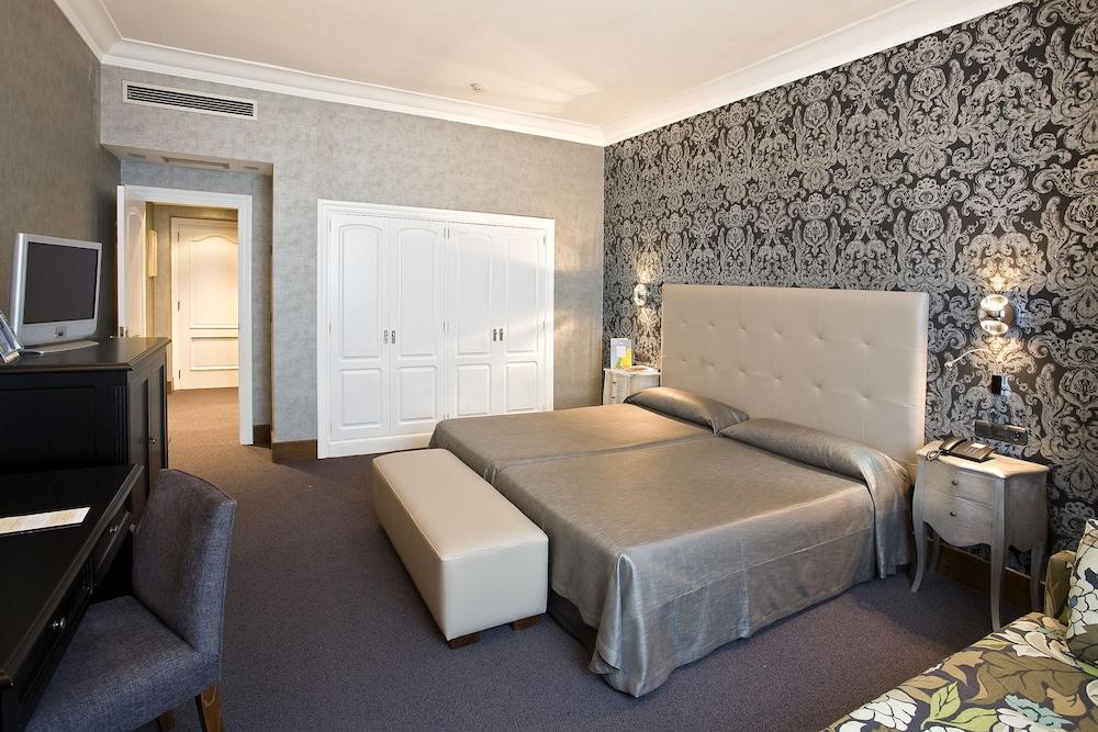 Hotel Carlton