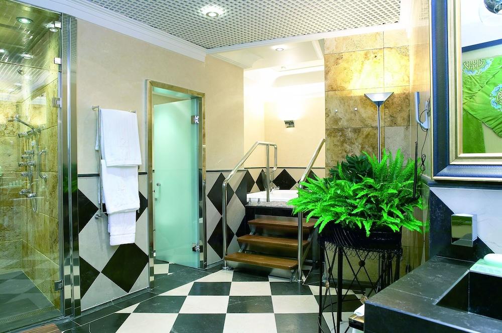 Hotel Carlton