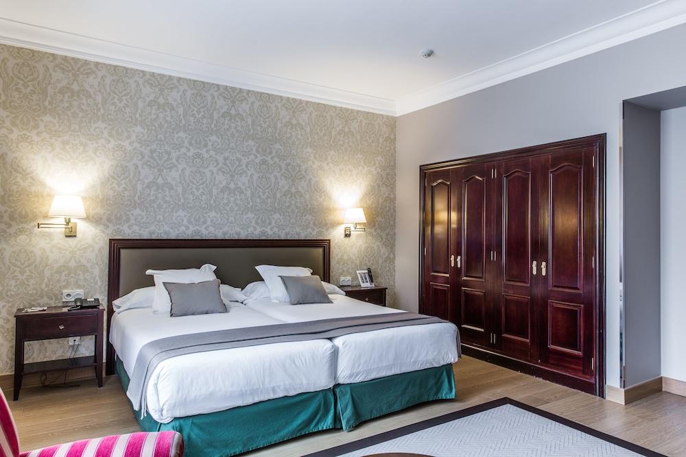 Hotel Carlton