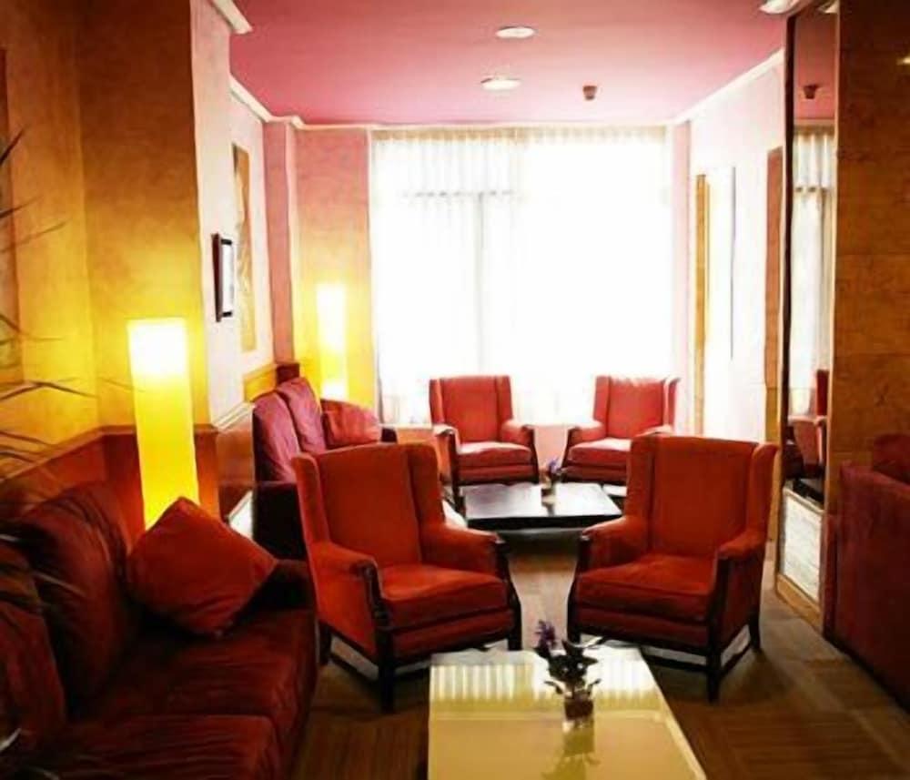 Hotel Gran Via
