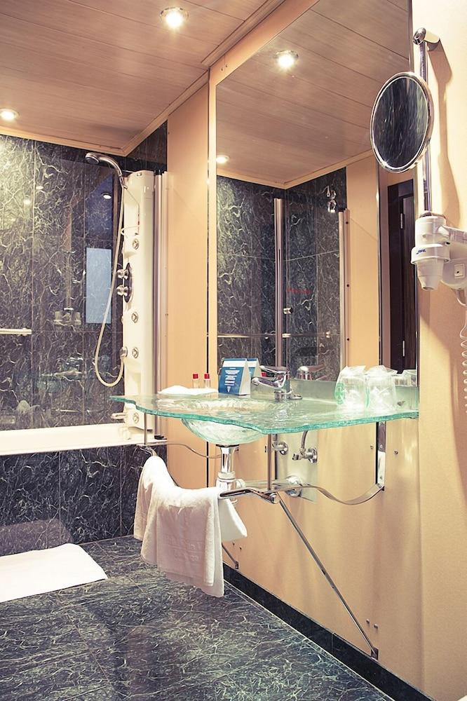 Hotel Gran Via