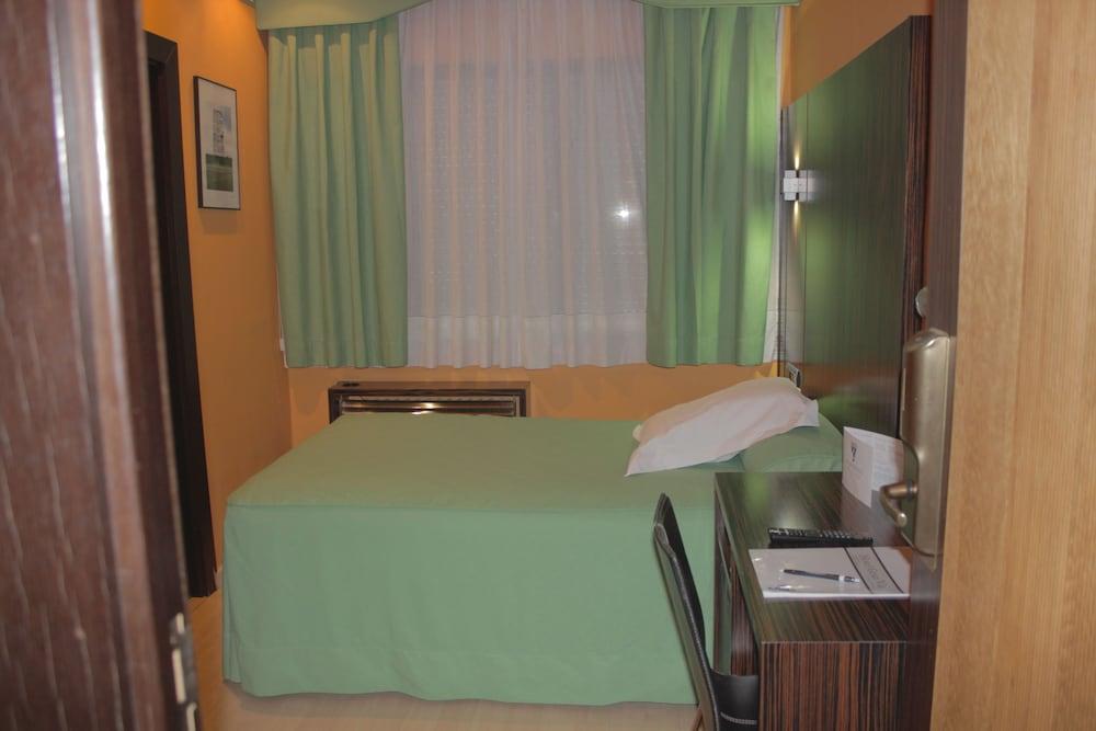 Hotel Gran Via