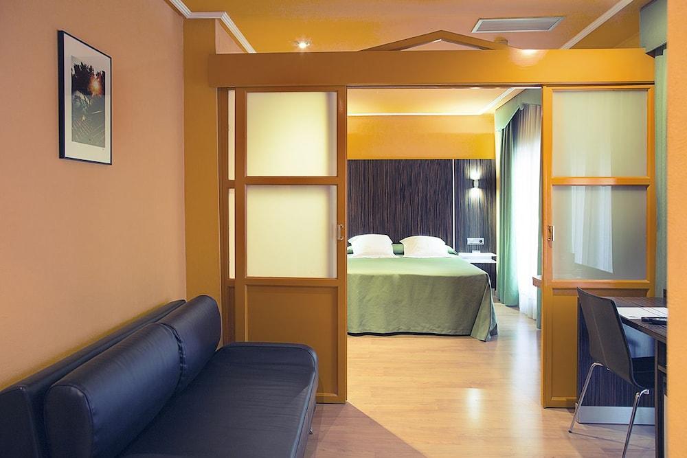 Hotel Gran Via