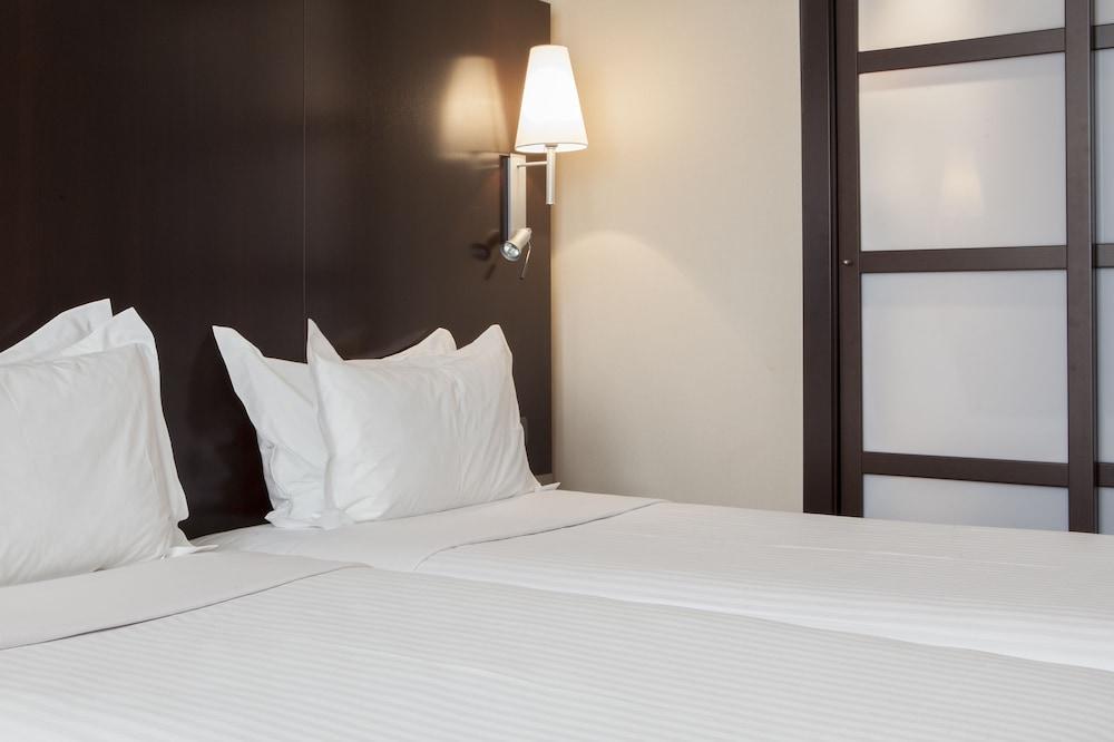 Ac Hotel Valencia By Marriott