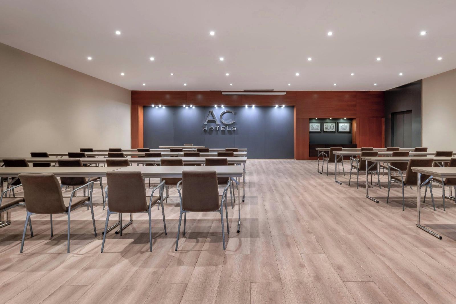 Ac Hotel Sevilla Fórum By Marriott