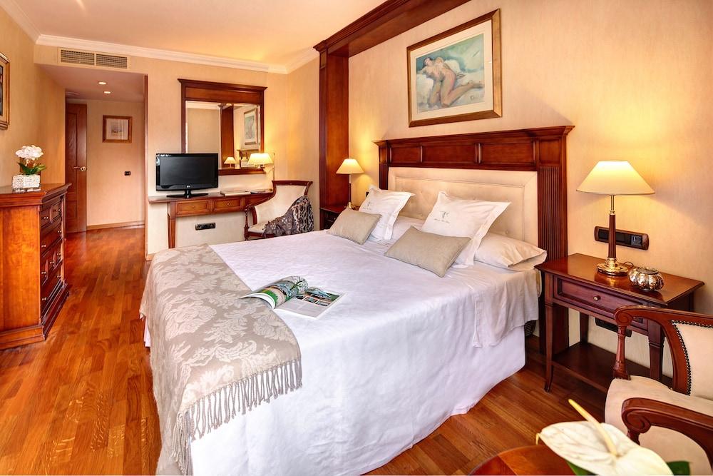 Aparthotel Hispanos 7 Suiza